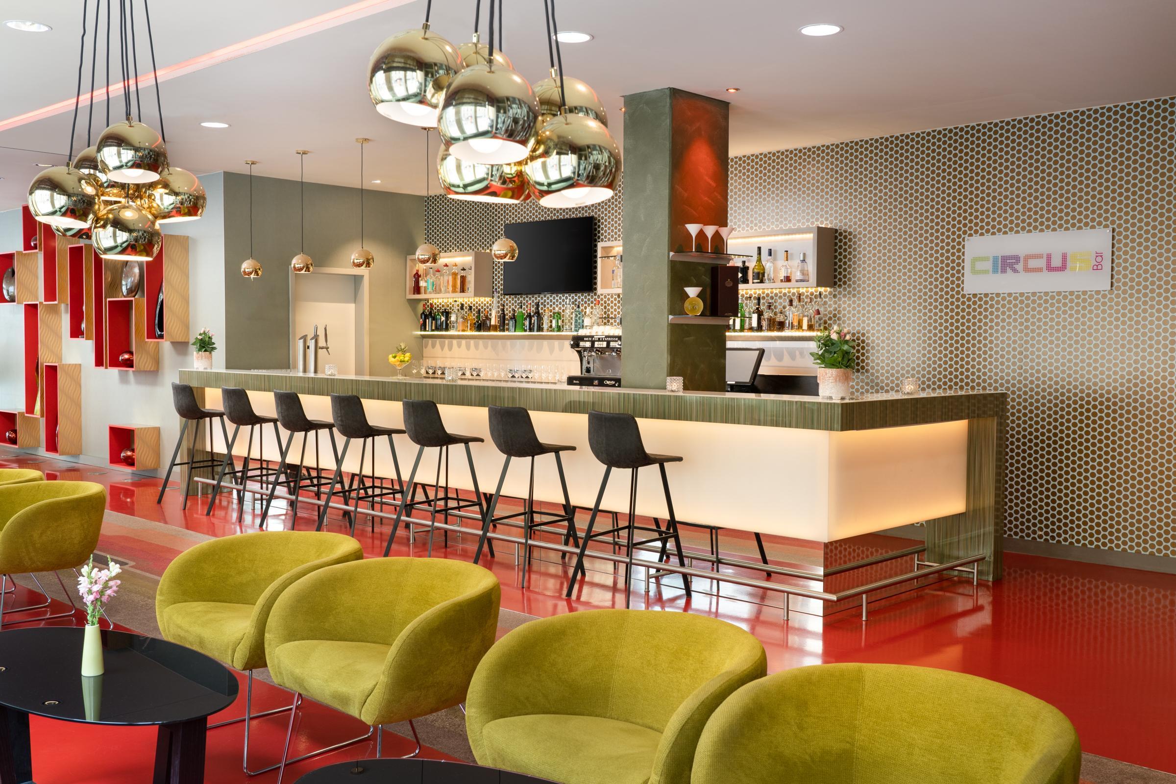 Leonardo Hotel Berlin Mitte Bagian luar foto Bar
